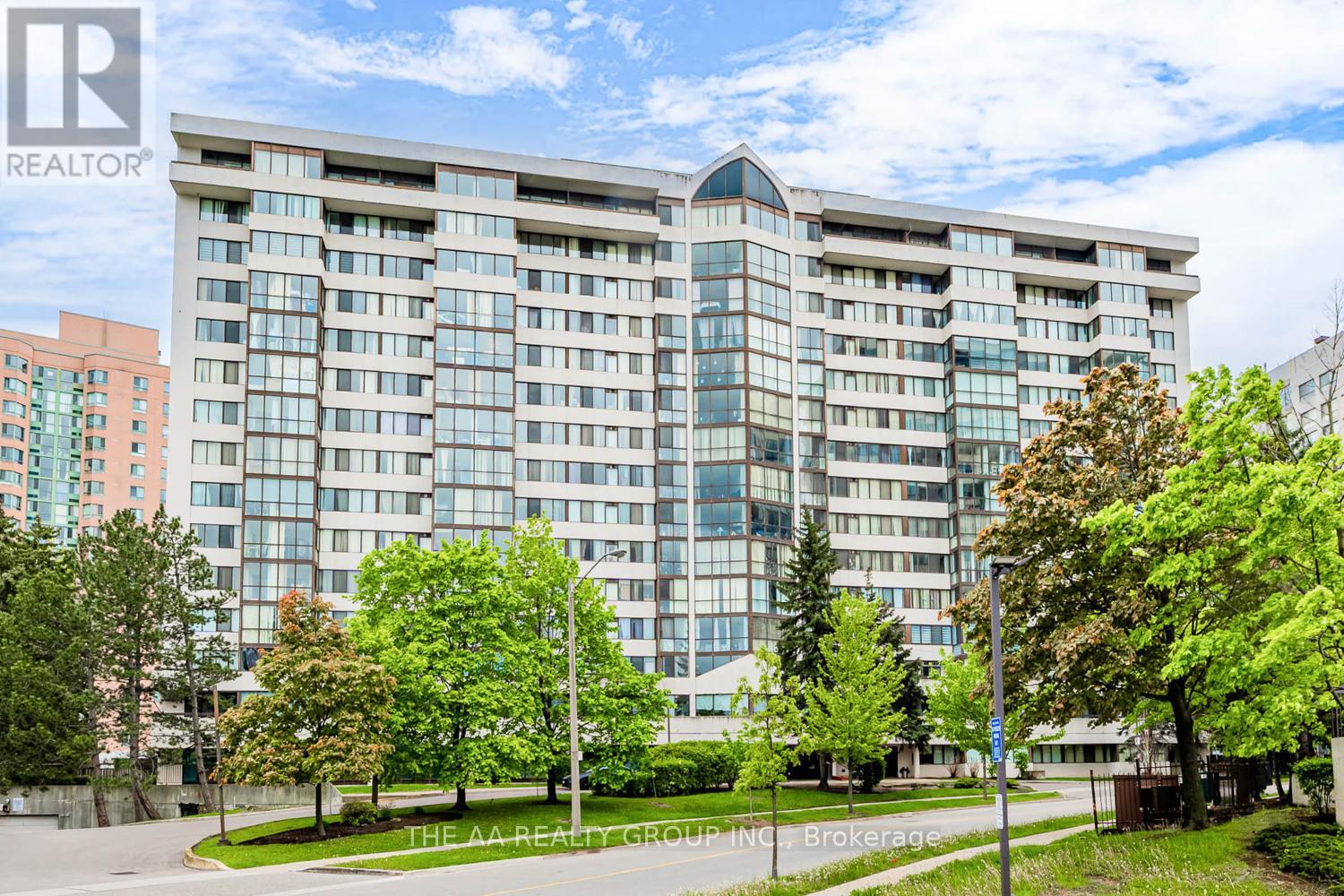 1004 - 21 MARKBROOK LANE E, Toronto, Ontario