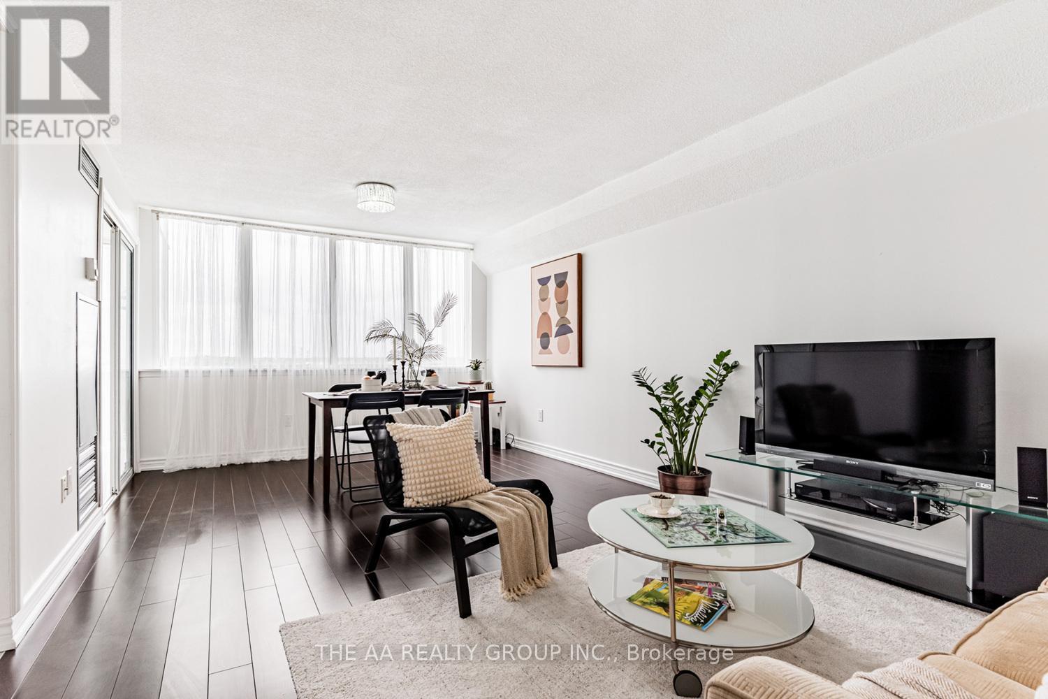 1004 - 21 Markbrook Lane E, Toronto, Ontario  M9V 5E4 - Photo 7 - W12396193