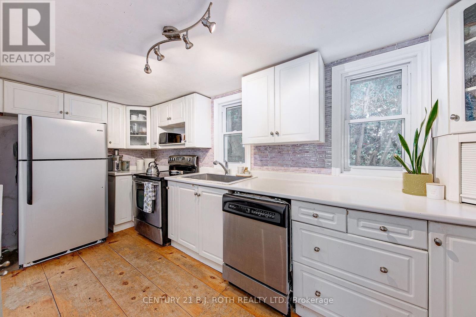 17 Denney Drive, Essa, Ontario  L0L 1N0 - Photo 19 - N12396197