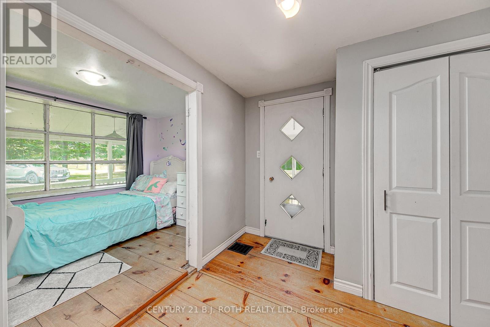 17 Denney Drive, Essa, Ontario  L0L 1N0 - Photo 31 - N12396197
