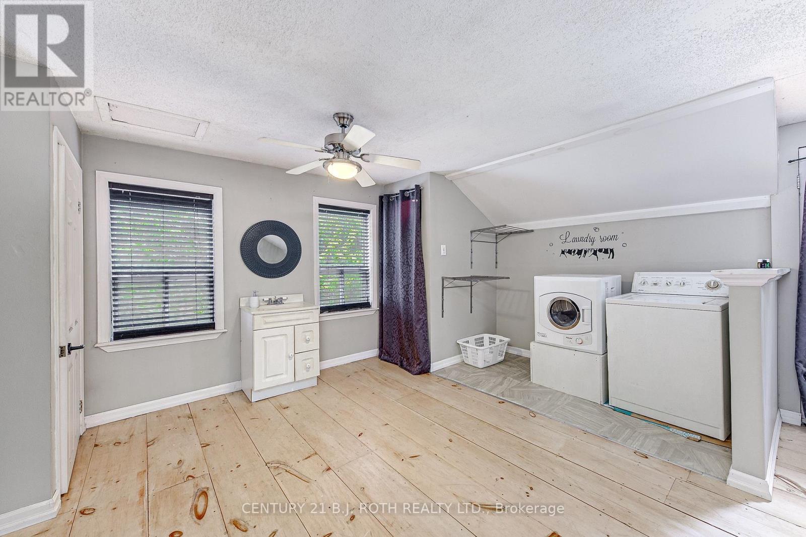 17 Denney Drive, Essa, Ontario  L0L 1N0 - Photo 35 - N12396197