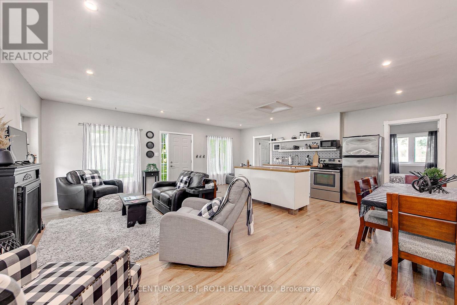 17 Denney Drive, Essa, Ontario  L0L 1N0 - Photo 42 - N12396197