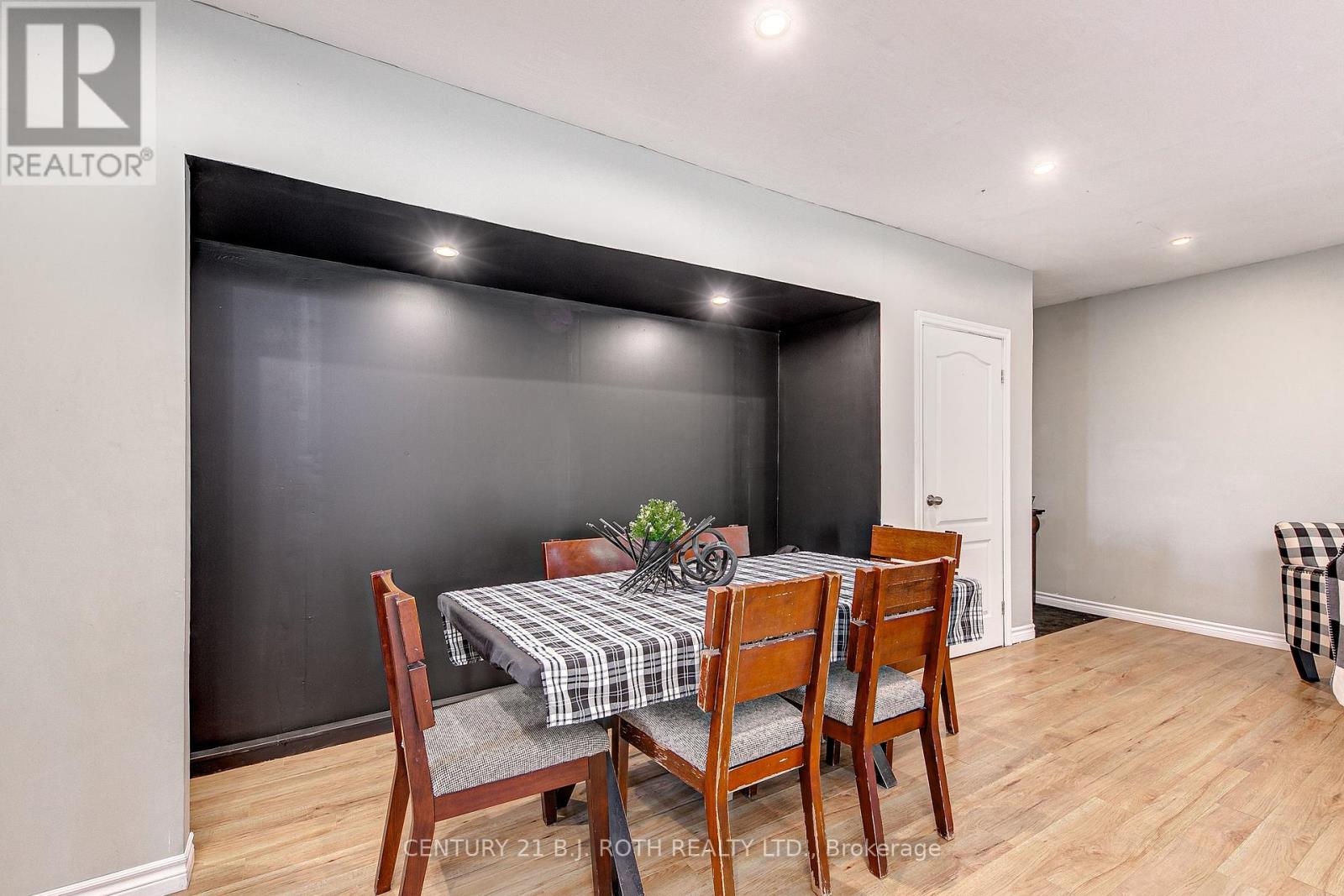 17 Denney Drive, Essa, Ontario  L0L 1N0 - Photo 43 - N12396197