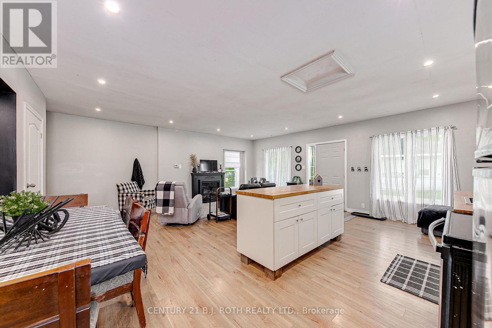 17 Denney Drive, Essa, Ontario  L0L 1N0 - Photo 44 - N12396197
