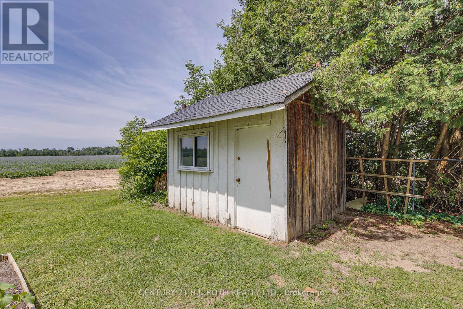 17 Denney Drive, Essa, Ontario  L0L 1N0 - Photo 9 - N12396197