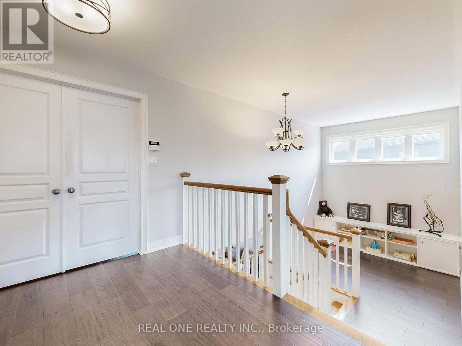 26 Matthews Court, St. Catharines, Ontario  L2S 4C4 - Photo 18 - X12396151