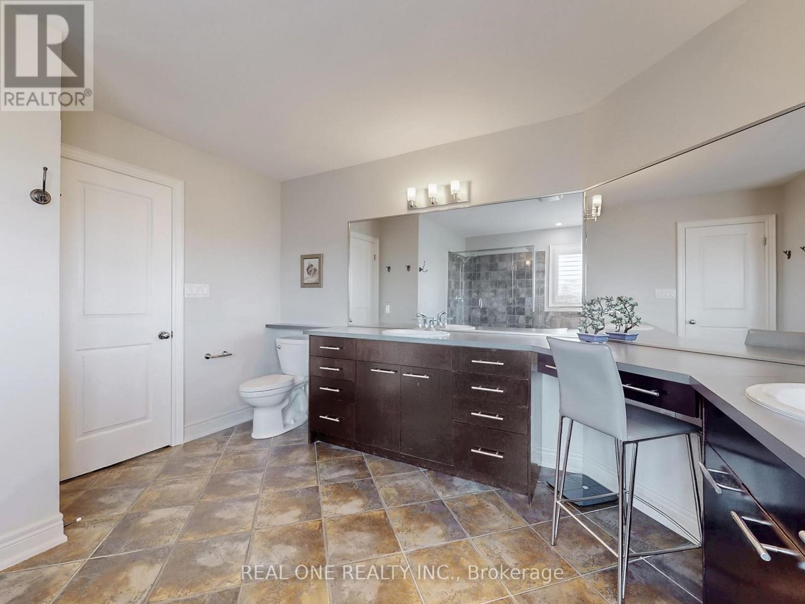 26 Matthews Court, St. Catharines, Ontario  L2S 4C4 - Photo 24 - X12396151