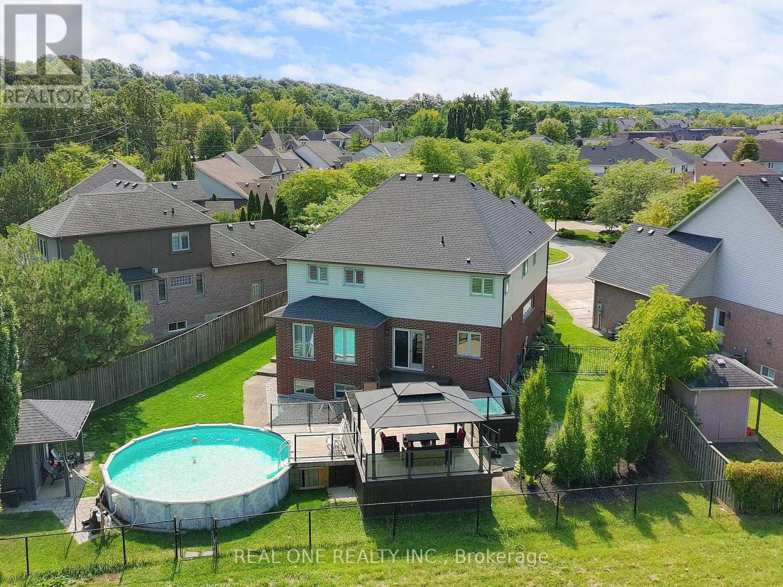 26 Matthews Court, St. Catharines, Ontario  L2S 4C4 - Photo 3 - X12396151