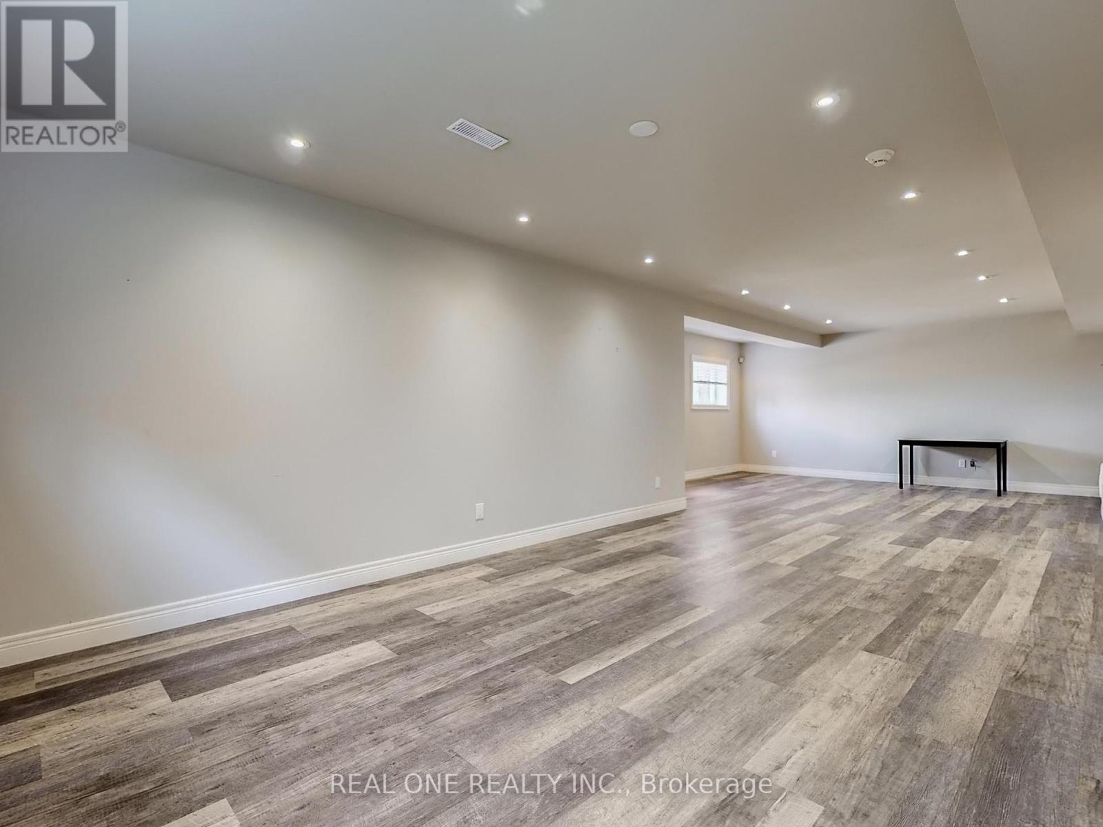 26 Matthews Court, St. Catharines, Ontario  L2S 4C4 - Photo 33 - X12396151