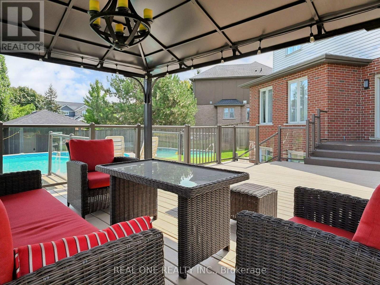 26 Matthews Court, St. Catharines, Ontario  L2S 4C4 - Photo 39 - X12396151