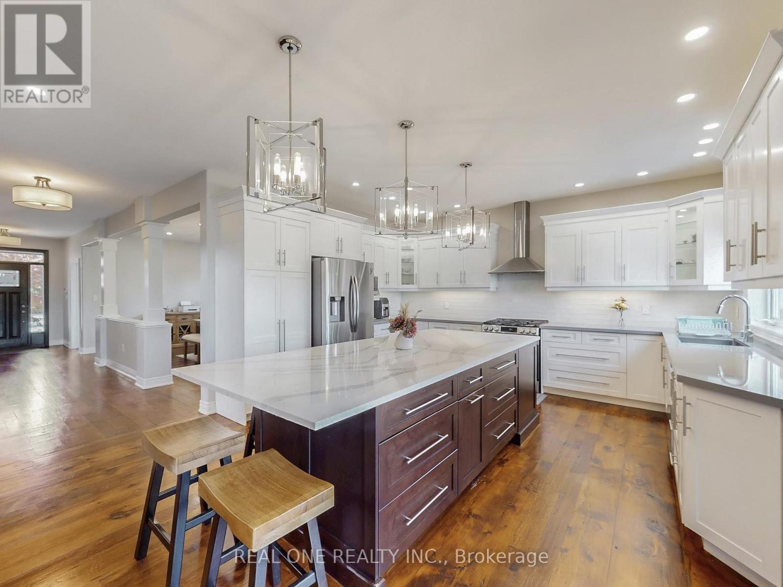 26 Matthews Court, St. Catharines, Ontario  L2S 4C4 - Photo 9 - X12396151