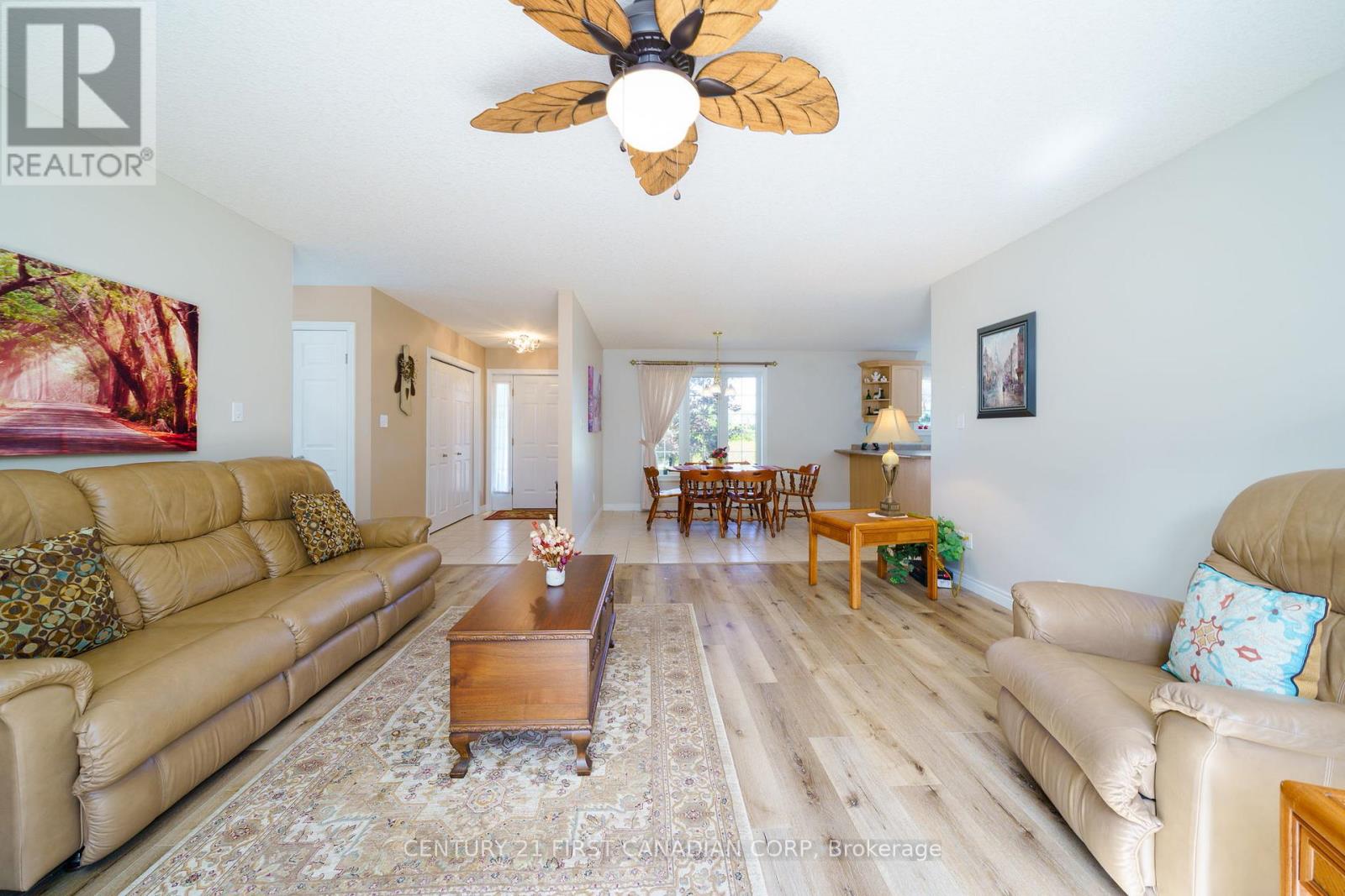300 Station St Street, North Middlesex, Ontario  N0M 2K0 - Photo 8 - X12396245