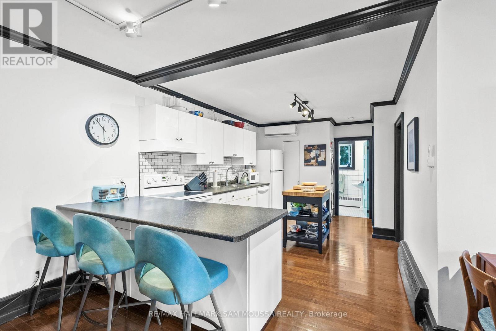 310 Beechgrove Avenue, Ottawa, Ontario  K1Z 6R3 - Photo 6 - X12396216