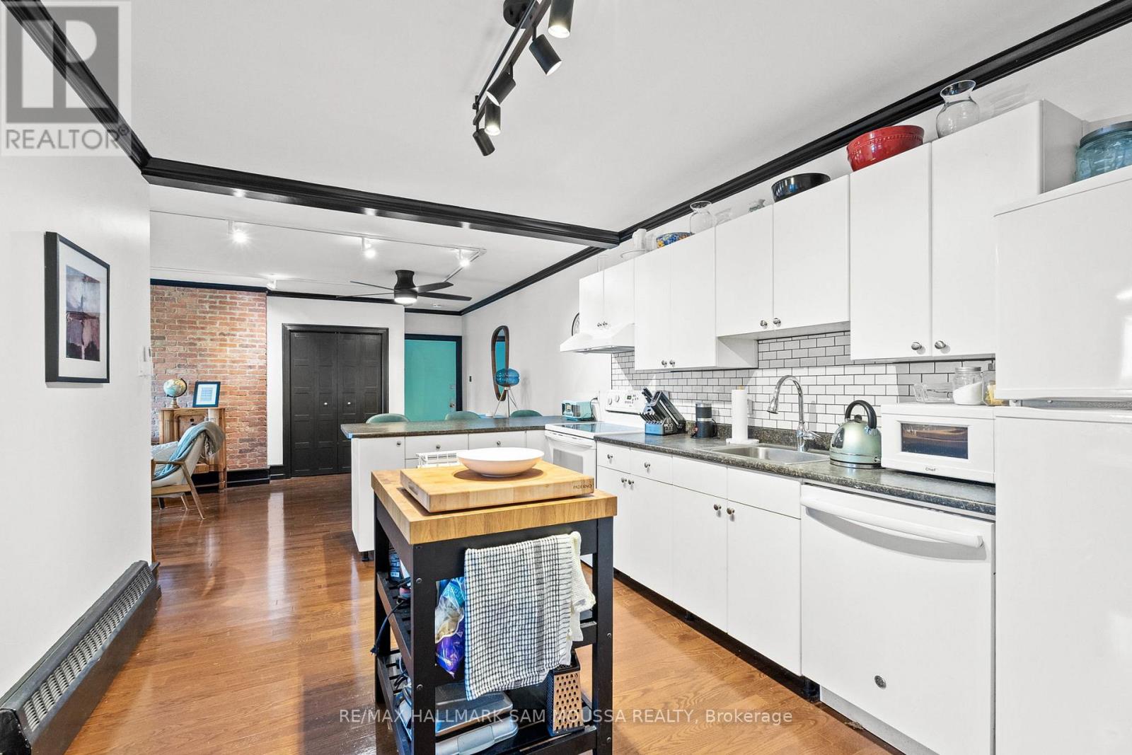 310 Beechgrove Avenue, Ottawa, Ontario  K1Z 6R3 - Photo 8 - X12396216