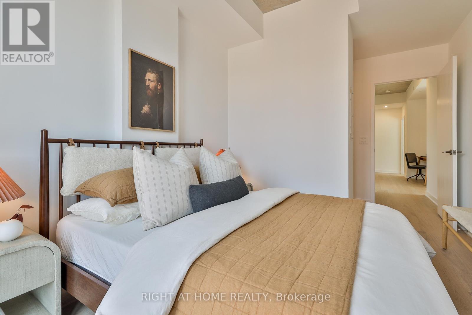 208 - 2720 Dundas Street W, Toronto, Ontario  M6P 0C3 - Photo 19 - W12396198