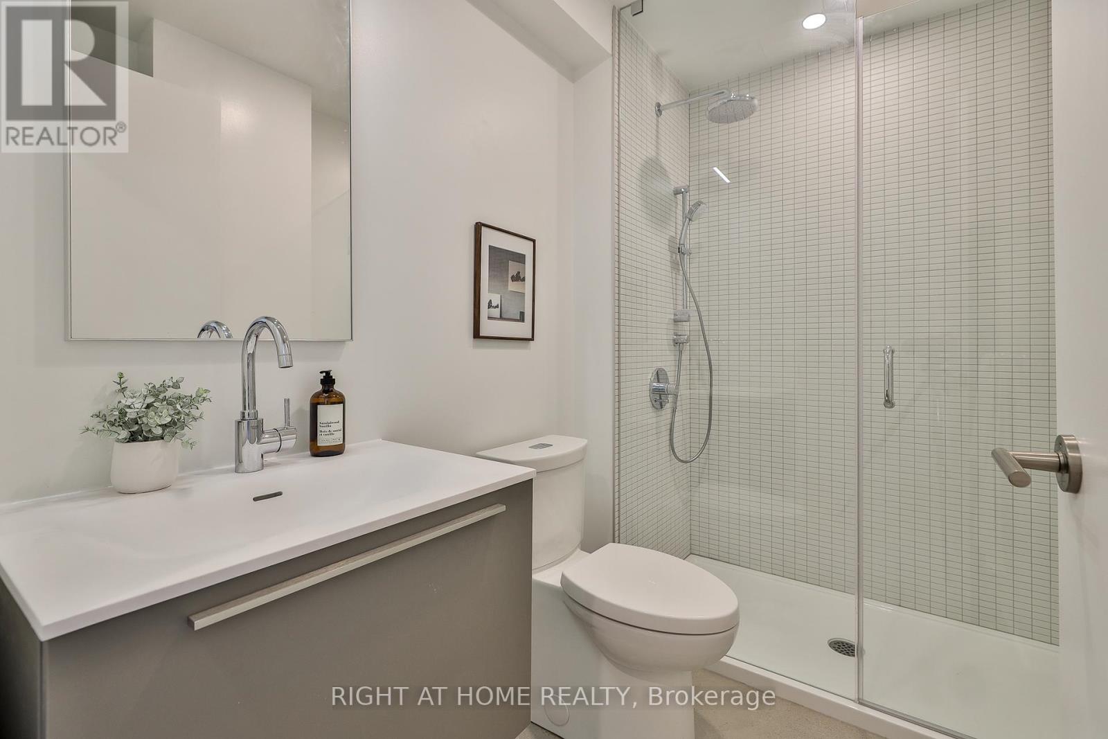 208 - 2720 Dundas Street W, Toronto, Ontario  M6P 0C3 - Photo 22 - W12396198