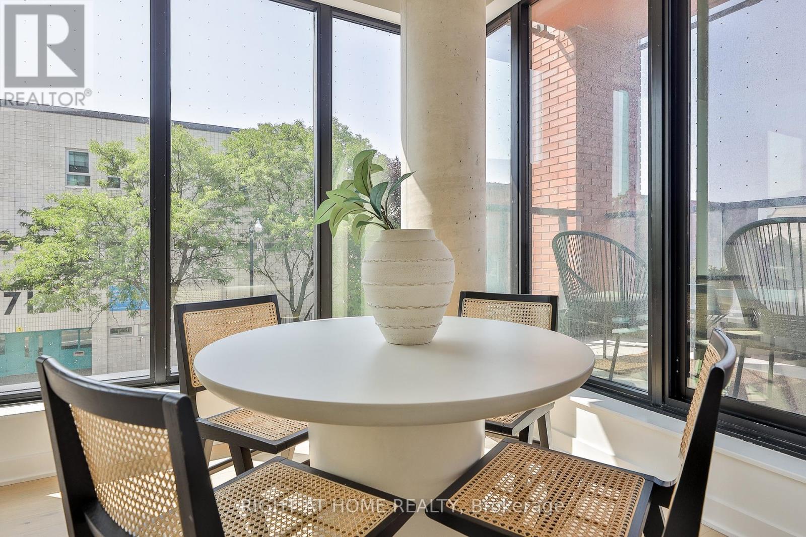 208 - 2720 Dundas Street W, Toronto, Ontario  M6P 0C3 - Photo 8 - W12396198