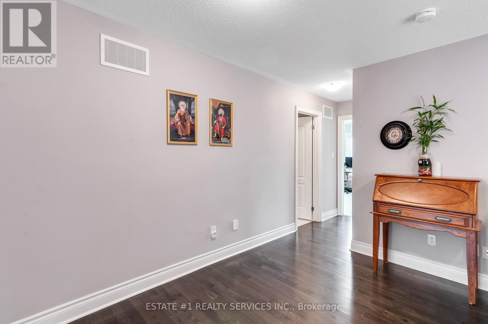 13 Andretti Crescent, Brampton, Ontario  L6X 5G7 - Photo 14 - W12396208