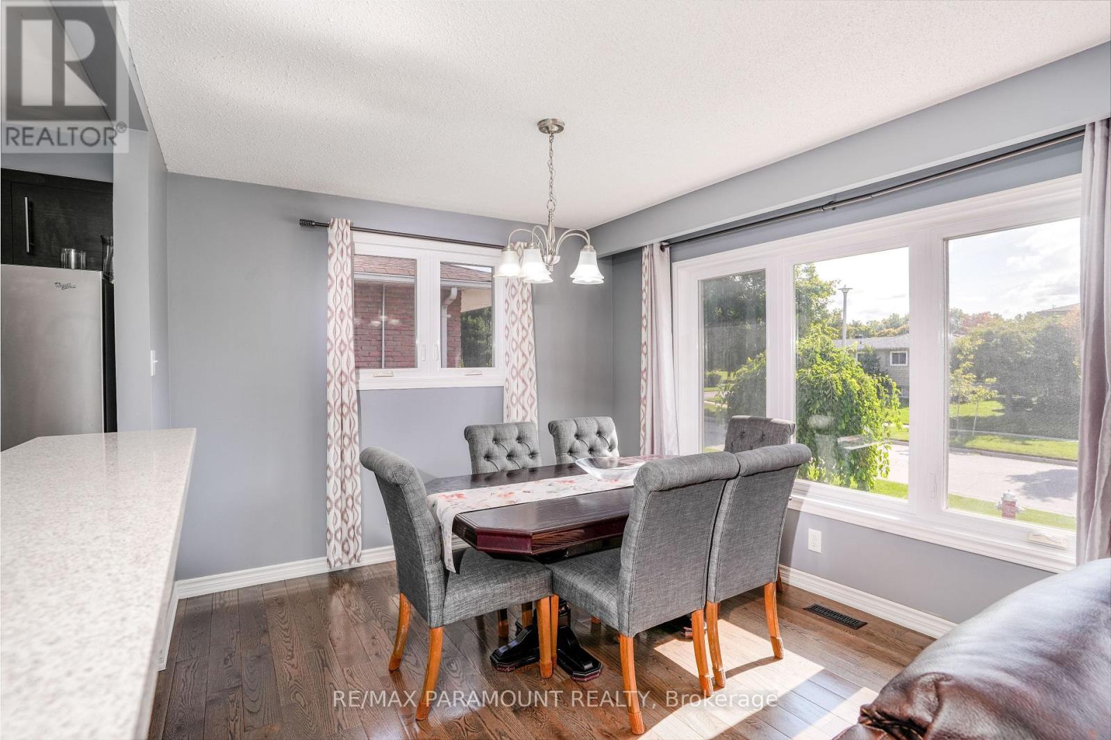 8 Edwin Drive, Brampton, Ontario  L6Y 1A1 - Photo 10 - W12396209
