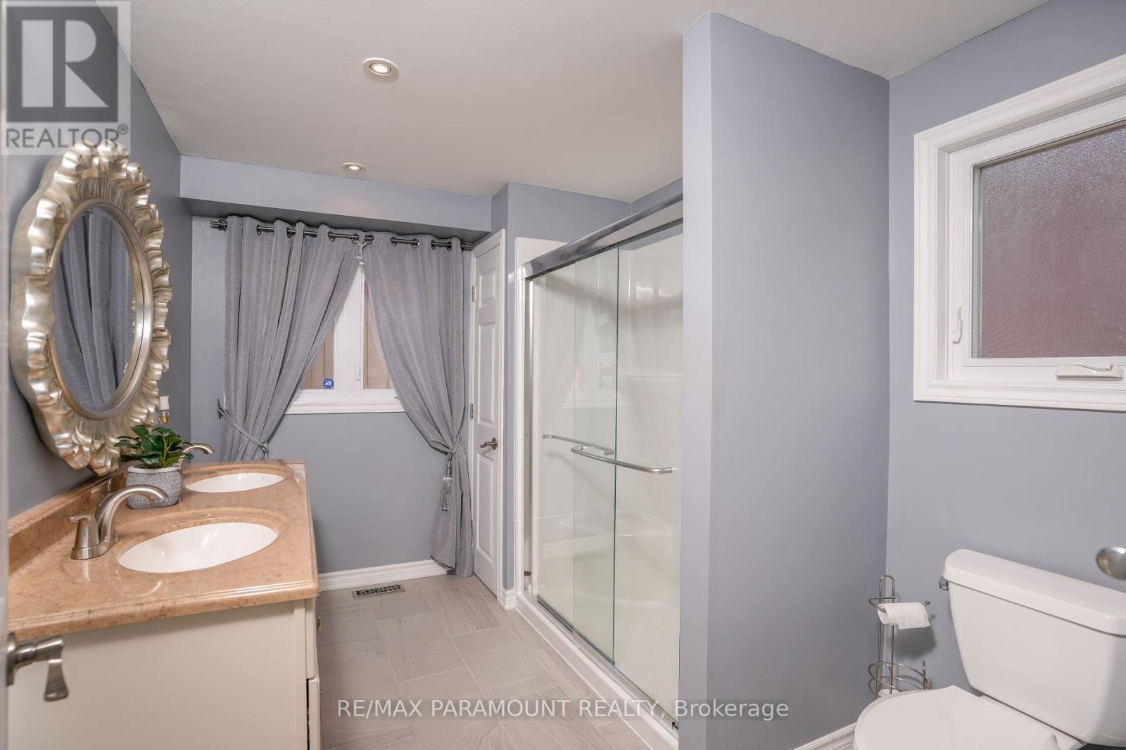8 Edwin Drive, Brampton, Ontario  L6Y 1A1 - Photo 30 - W12396209