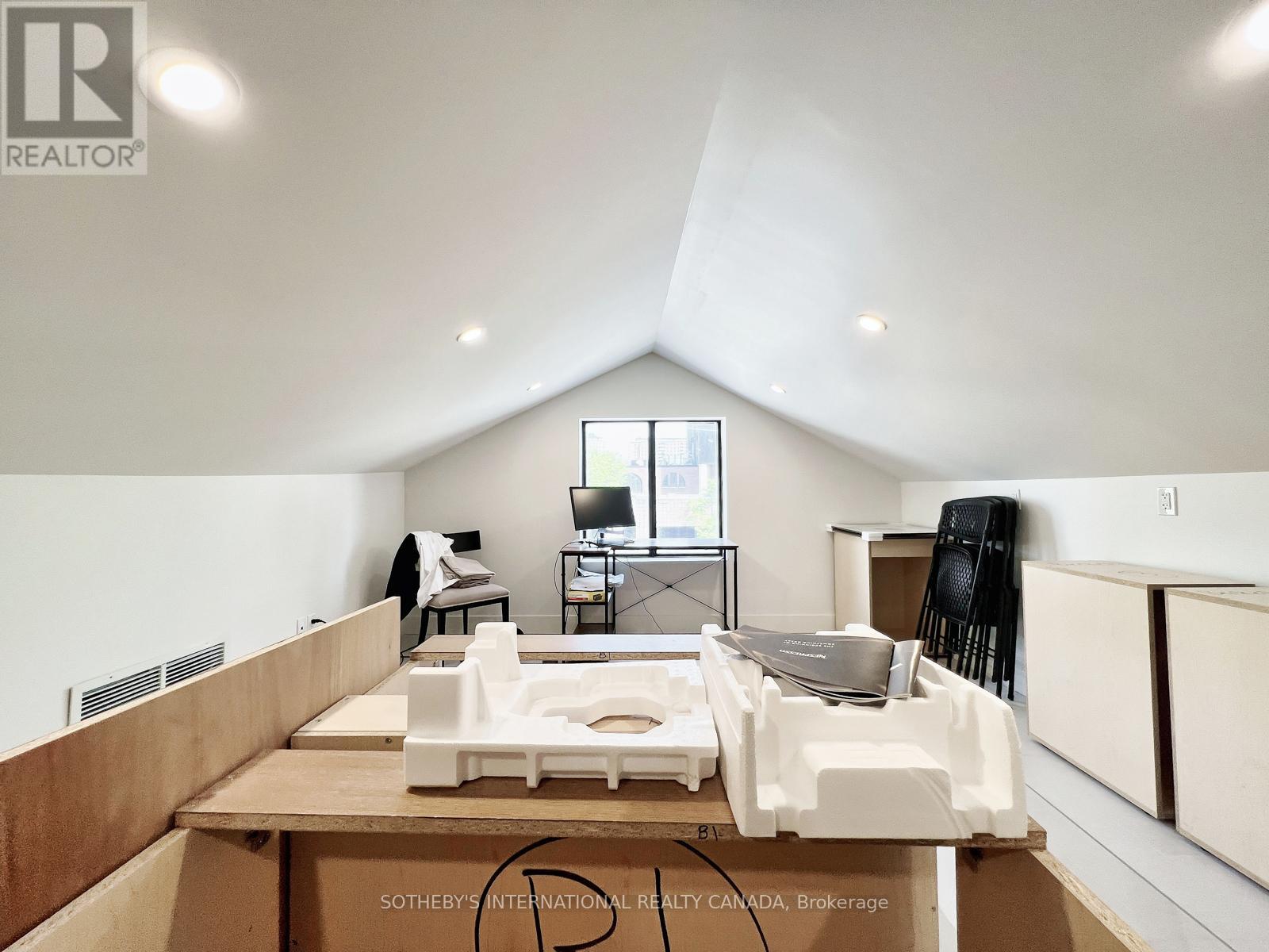 79 Berkeley Street, Toronto (Moss Park), Ontario  M5A 2W5 - Photo 17 - C12395311
