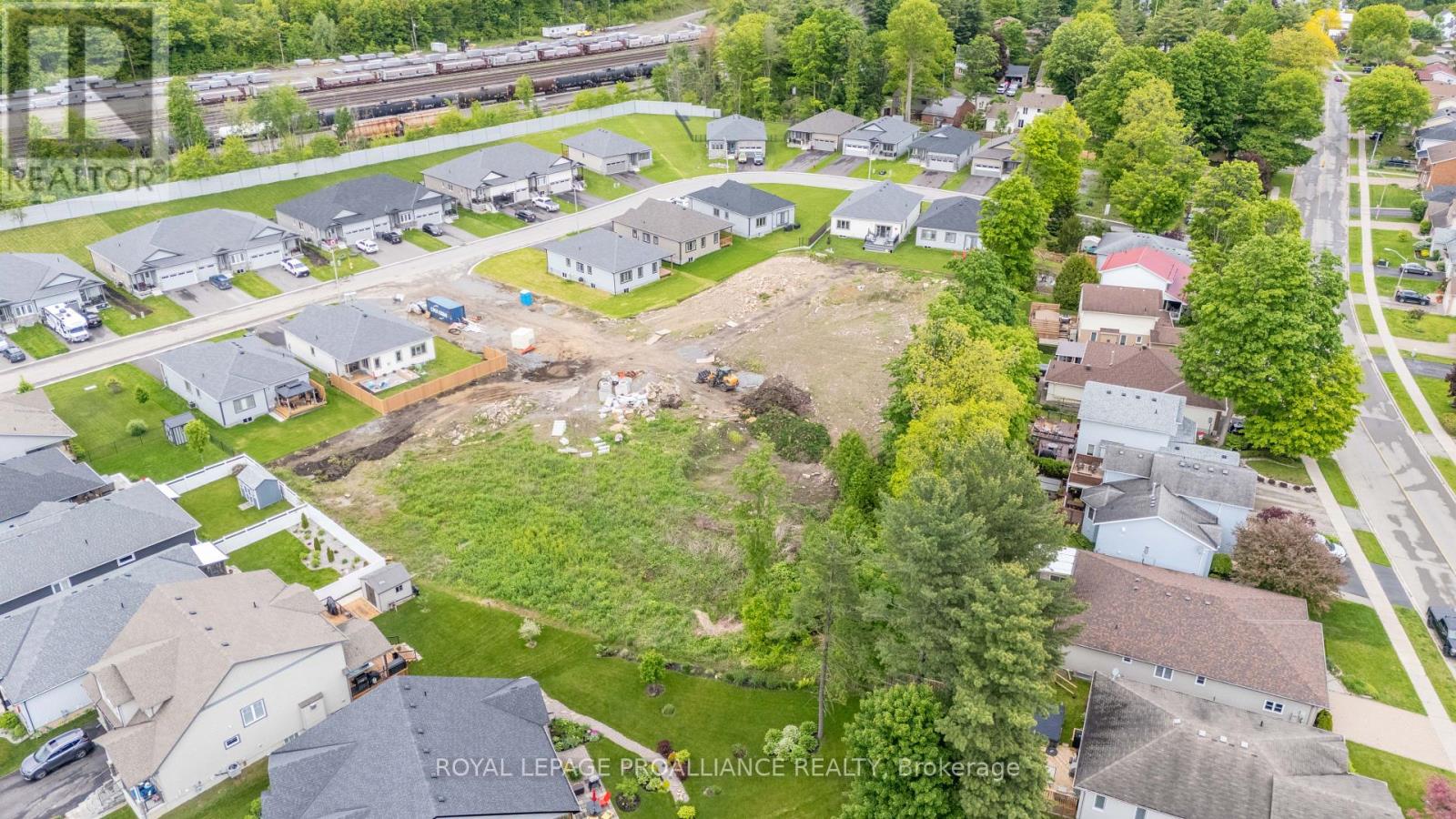 105 Manahan Court, Brockville, Ontario  K6V 7J2 - Photo 6 - X12396237