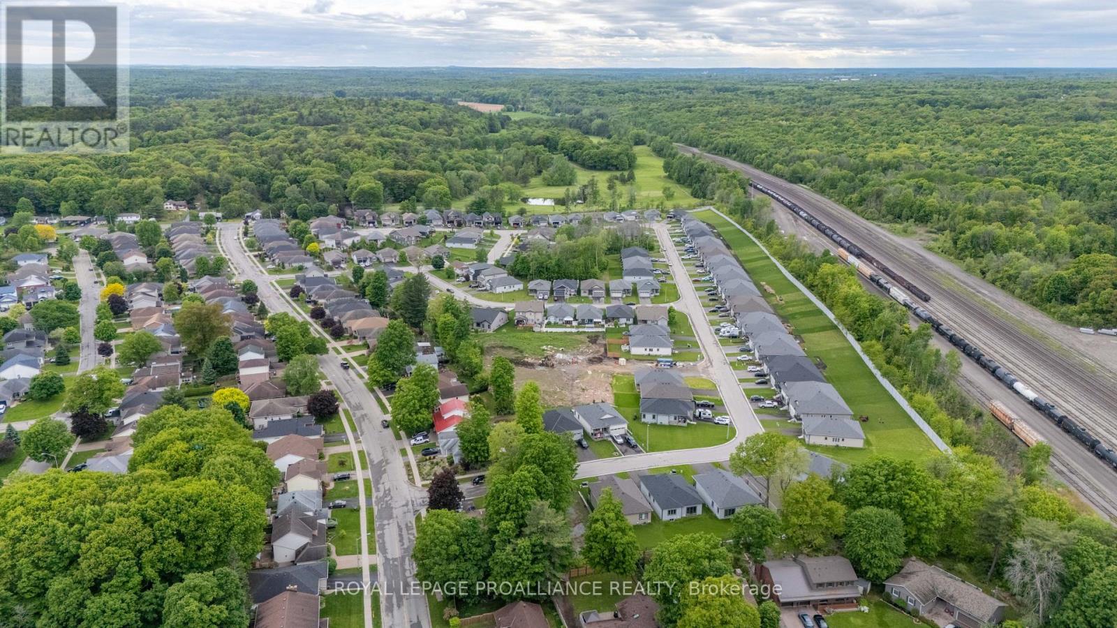 4 Manahan Court, Brockville, Ontario  K6V 7J9 - Photo 12 - X12396238