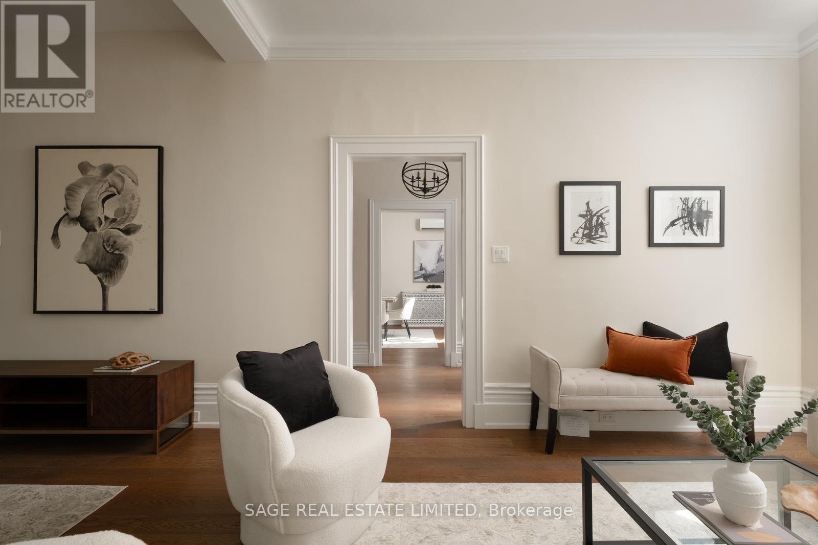 14 Halton Street, Toronto (Trinity-Bellwoods), Ontario  M6J 1R3 - Photo 8 - C12276303