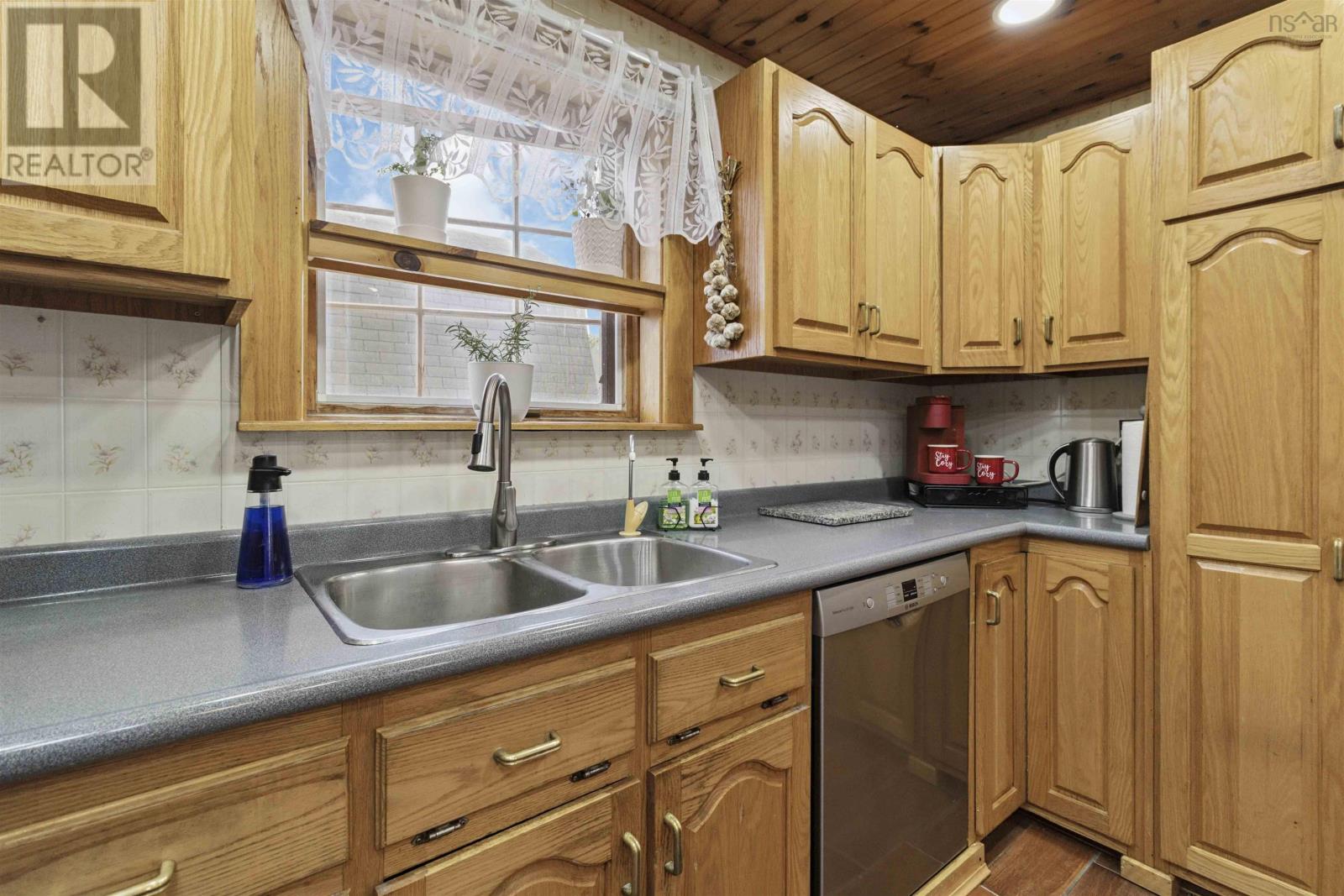 46 Roxbury Road, Port Medway, Nova Scotia  B0J 2T0 - Photo 18 - 202518468