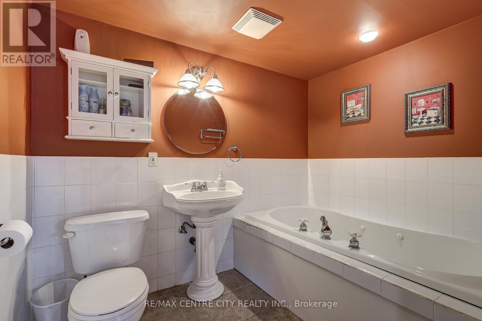25 Hawthorne Crescent, Aylmer, Ontario  N5H 3C2 - Photo 30 - X12396257