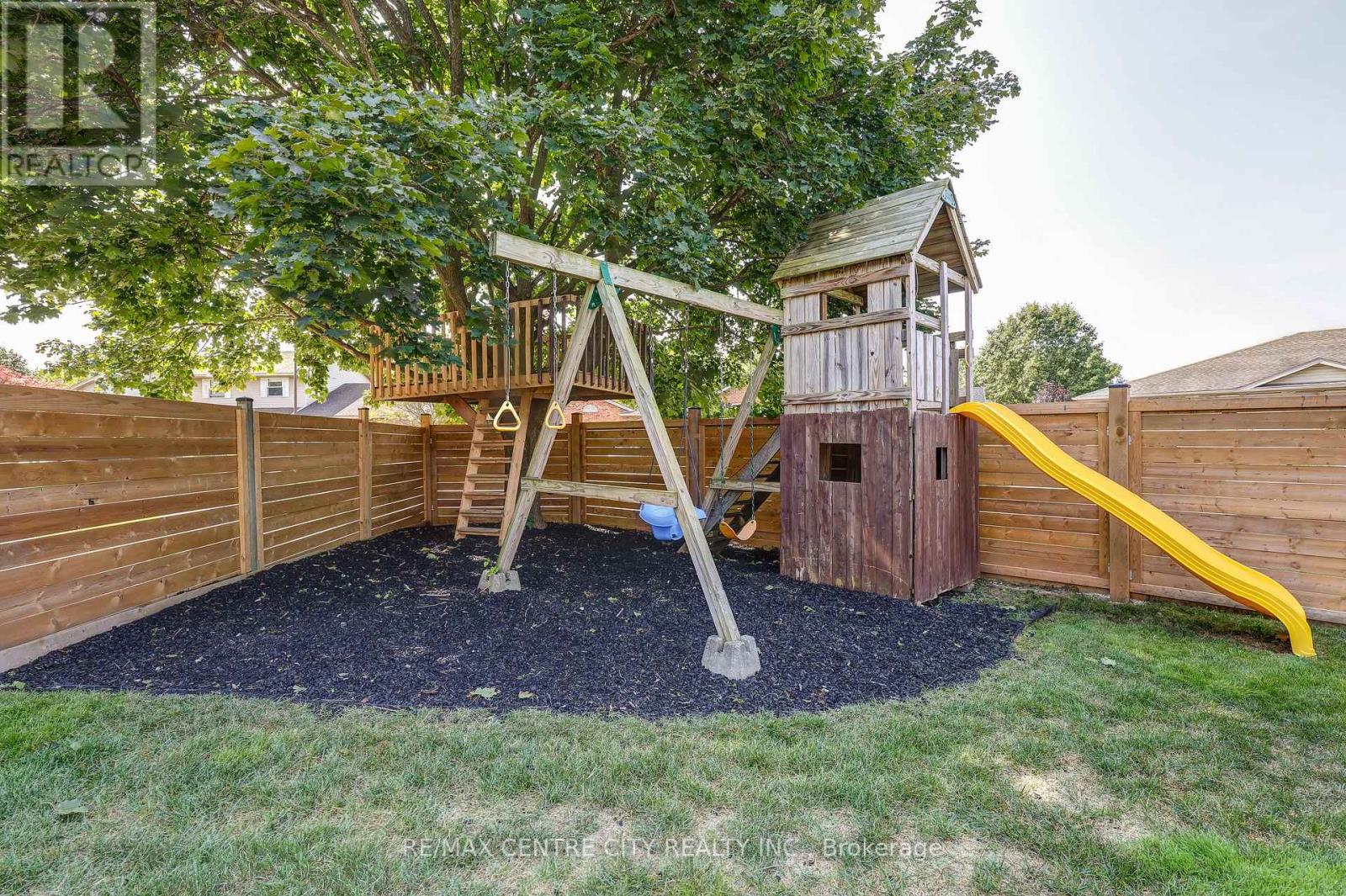 25 Hawthorne Crescent, Aylmer, Ontario  N5H 3C2 - Photo 35 - X12396257