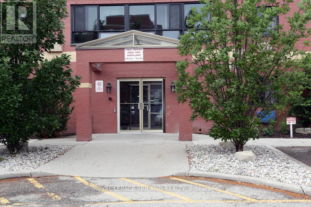309 - 95 Baseline Road W, London South, Ontario  N6J 4X3 - Photo 2 - X12396277