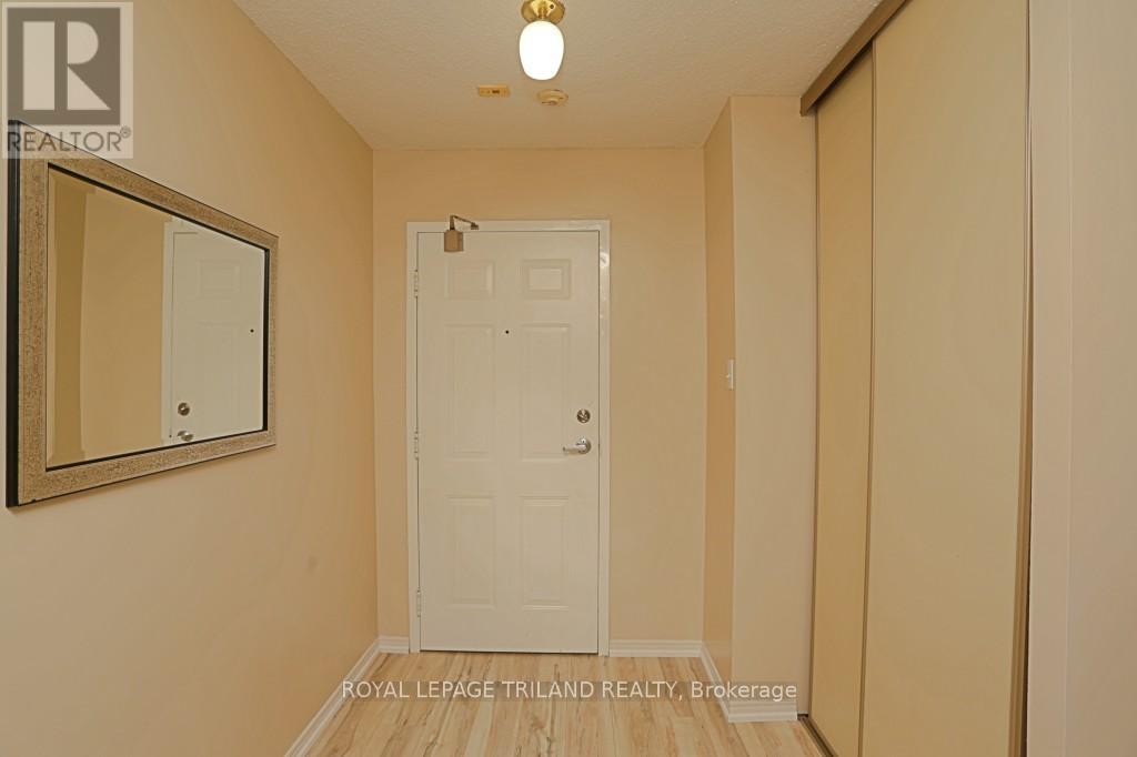 309 - 95 Baseline Road W, London South, Ontario  N6J 4X3 - Photo 3 - X12396277