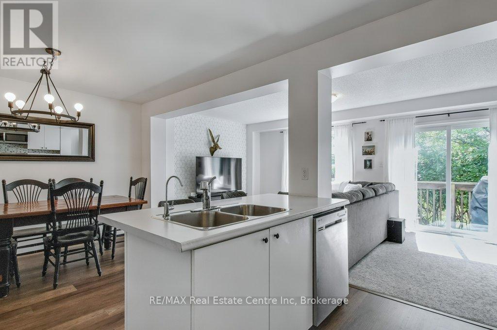 59 - 1035 Victoria Road S, Guelph, Ontario N1L 1B3 - Photo 7 - X12396270