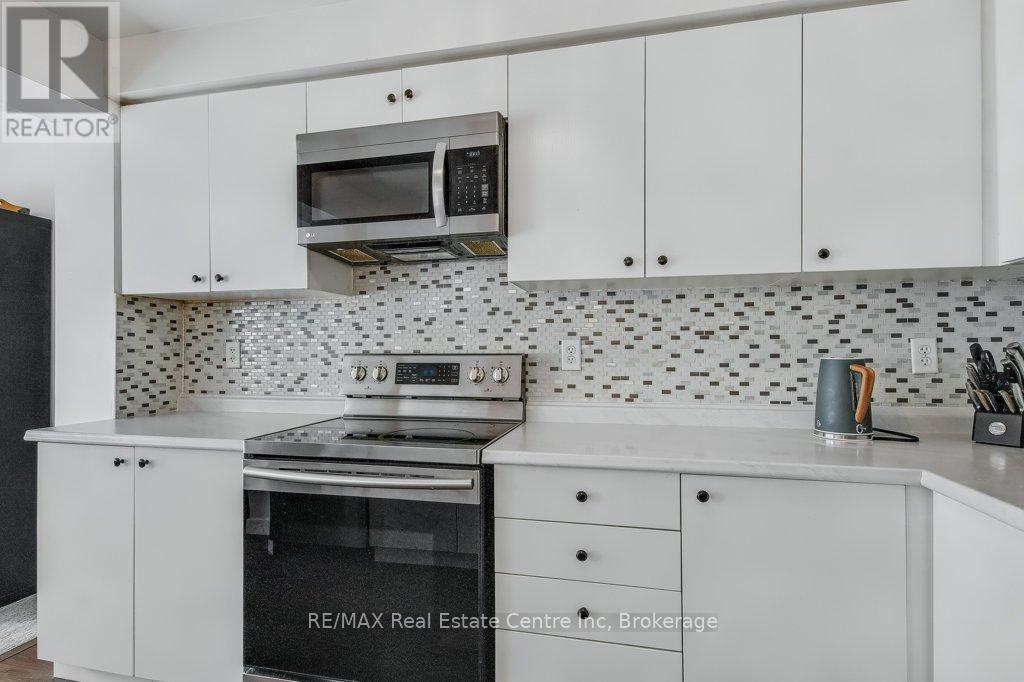 59 - 1035 Victoria Road S, Guelph, Ontario N1L 1B3 - Photo 8 - X12396270