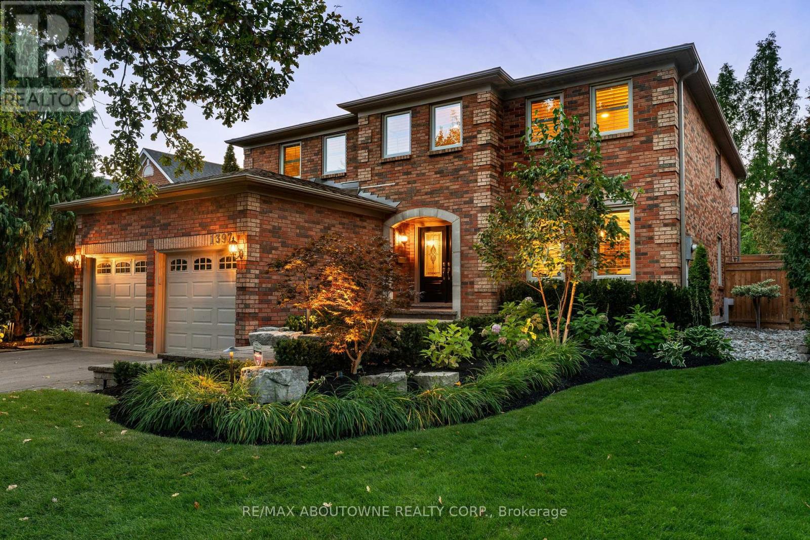 1397 Forestbrook Road, Oakville (Ga Glen Abbey), Ontario  L6M 2H6 - Photo 1 - W12396213