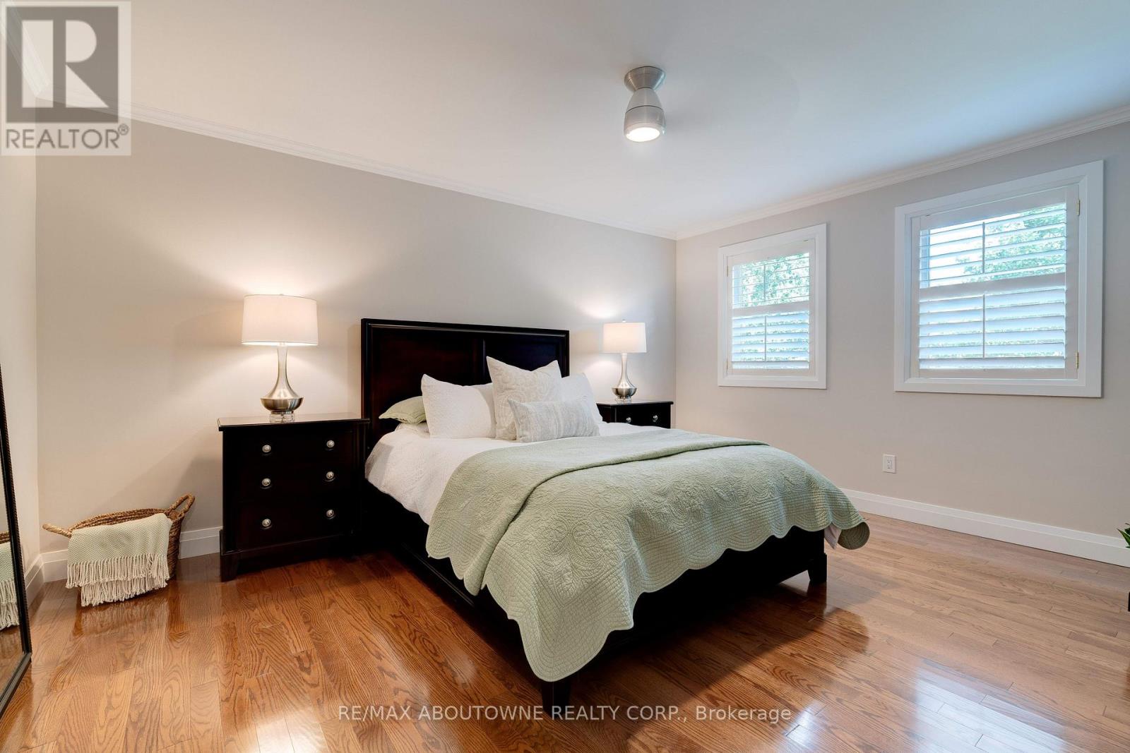 1397 Forestbrook Road, Oakville (Ga Glen Abbey), Ontario  L6M 2H6 - Photo 28 - W12396213