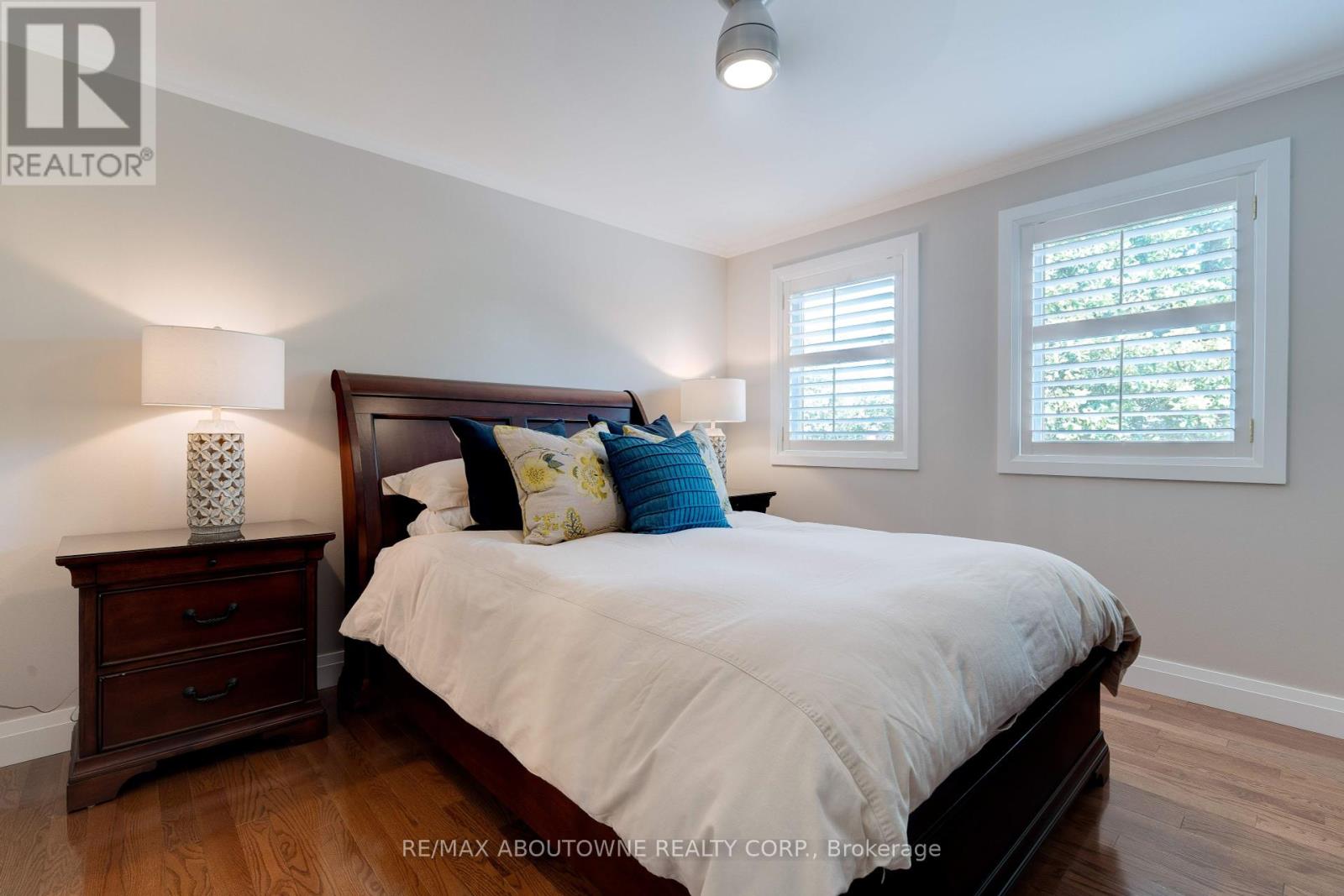 1397 Forestbrook Road, Oakville (Ga Glen Abbey), Ontario  L6M 2H6 - Photo 30 - W12396213