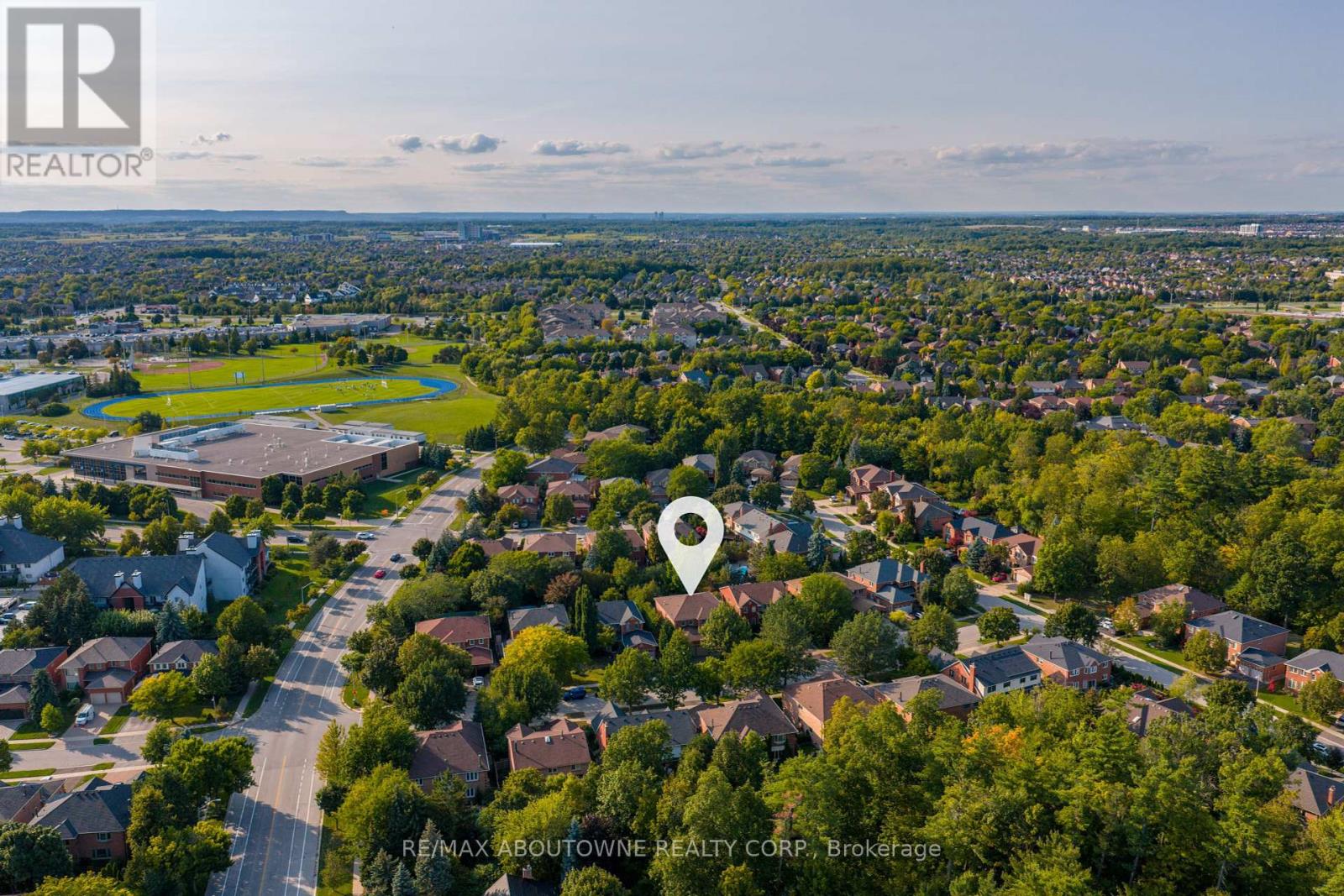 1397 Forestbrook Road, Oakville (Ga Glen Abbey), Ontario  L6M 2H6 - Photo 49 - W12396213