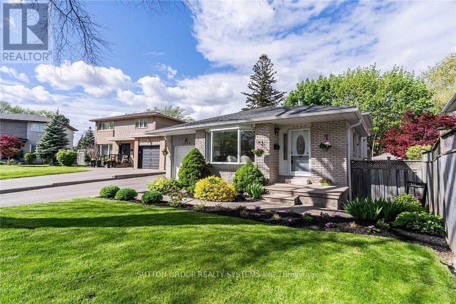 1535 THETFORD COURT, Mississauga, Ontario