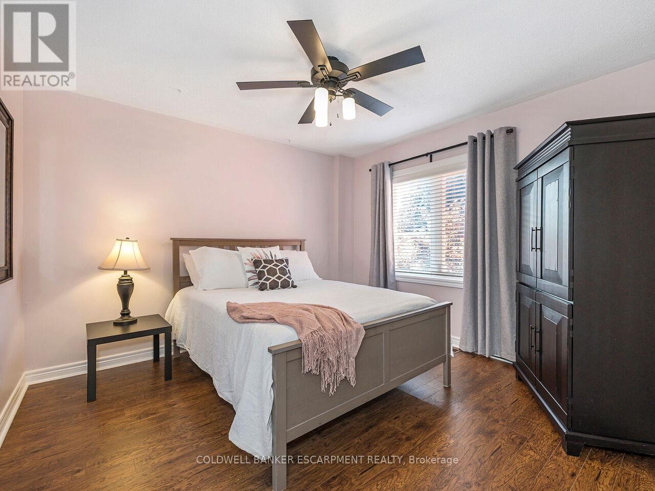 109 Mowat Crescent, Halton Hills, Ontario  L7G 6C7 - Photo 24 - W12396226