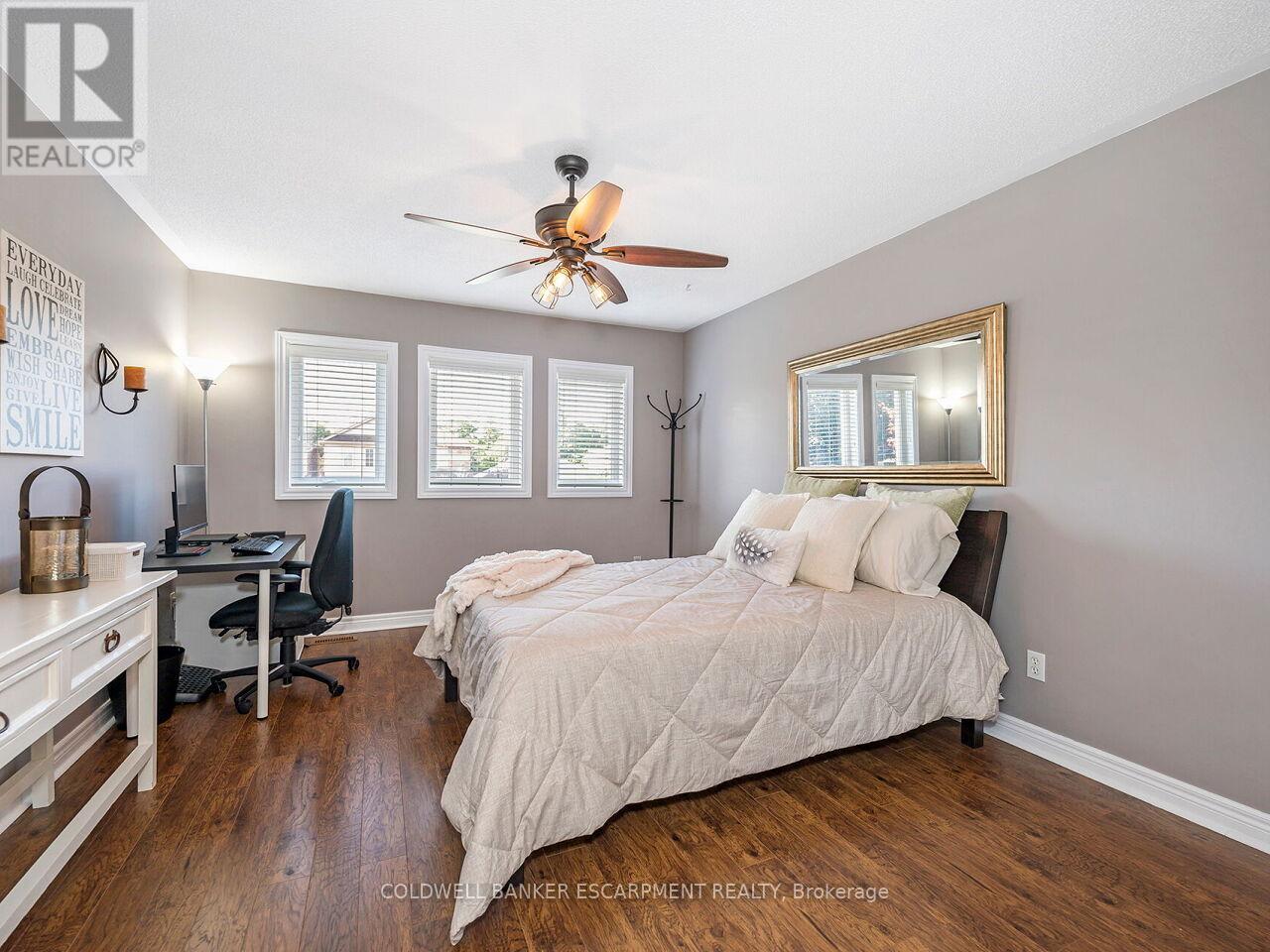 109 Mowat Crescent, Halton Hills, Ontario  L7G 6C7 - Photo 25 - W12396226