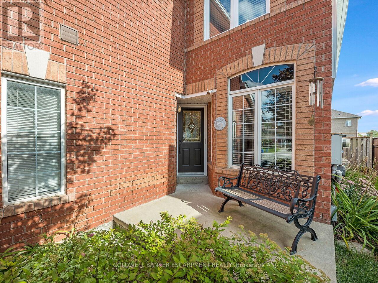 Property at 109 MOWAT CRESCENT image 4