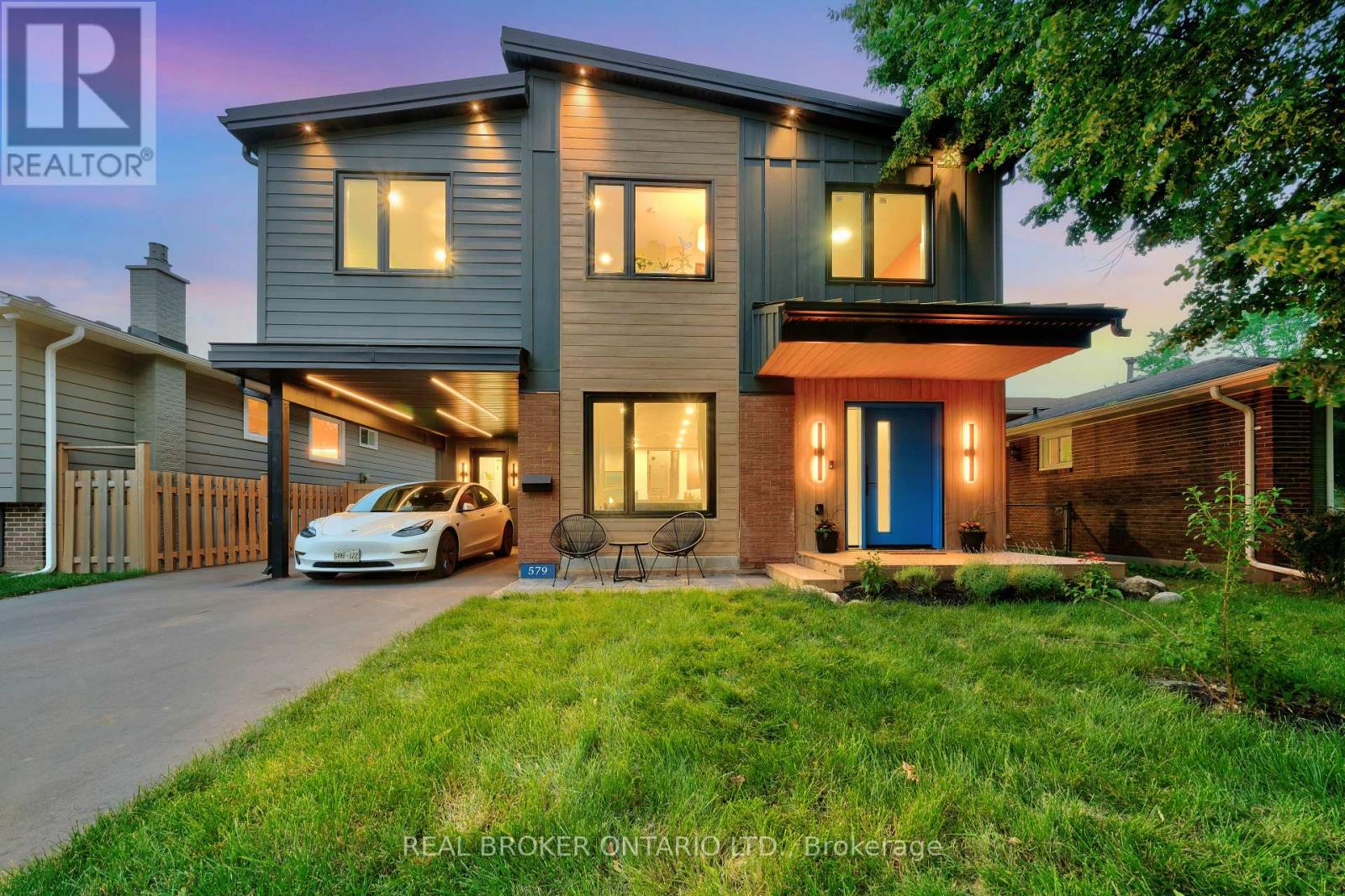 579 CHAMBERLAIN ROAD, Burlington, Ontario