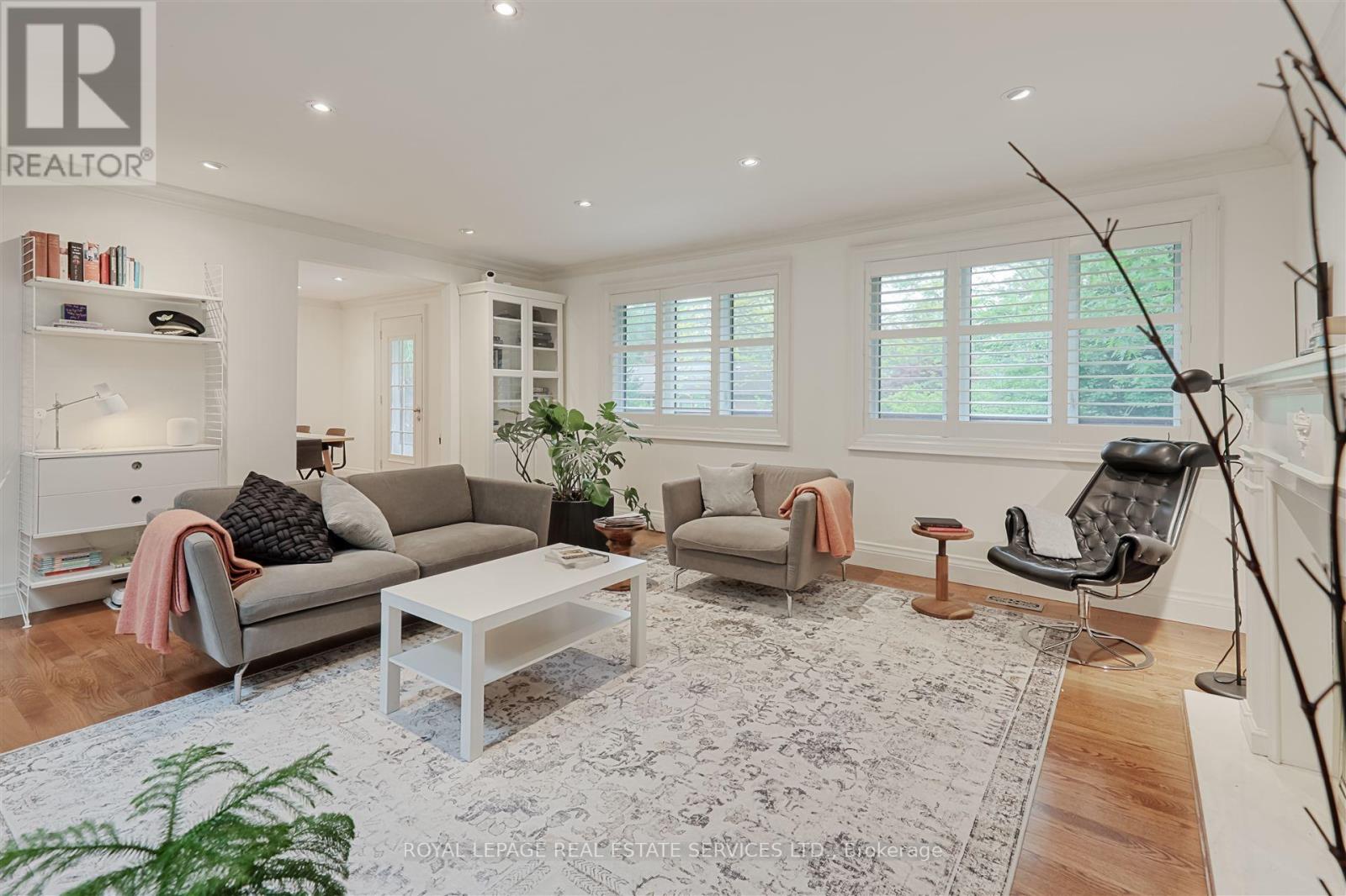 169 Morrison Road, Oakville, Ontario  L6J 4J3 - Photo 6 - W12396231