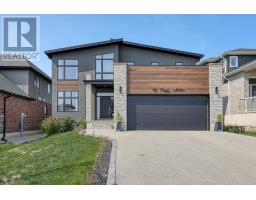 42 PEGGY AVENUE