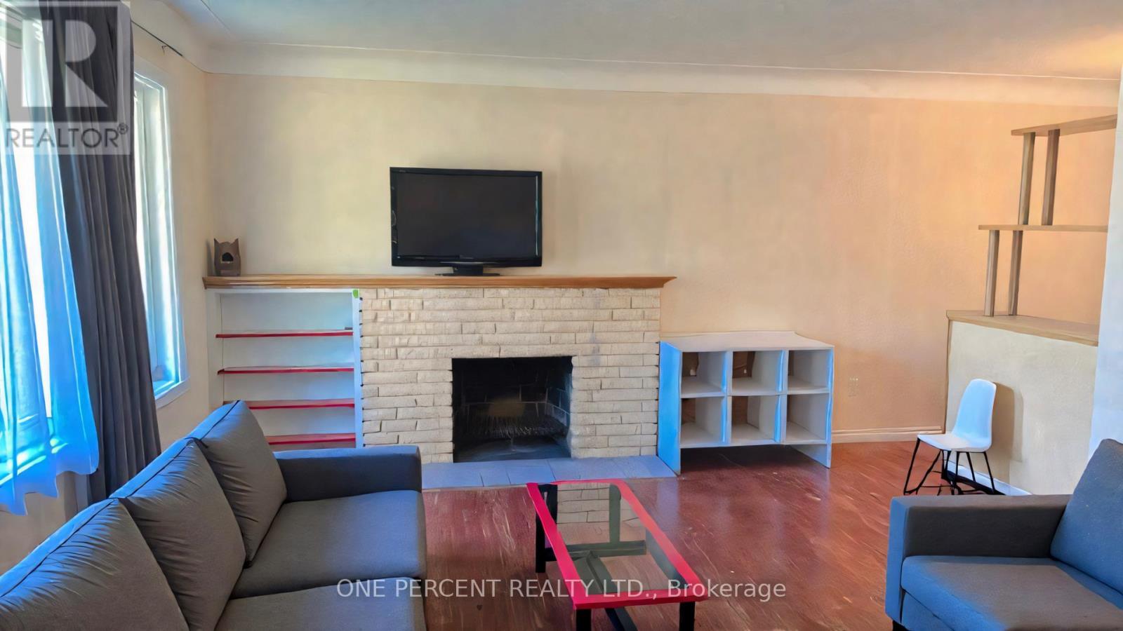 1200 Huron Street, London East, Ontario  N5Y 4K9 - Photo 5 - X12396219