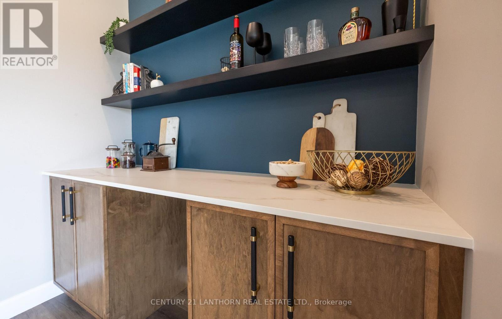 60 Hastings Park Drive, Belleville (Belleville Ward), Ontario  K8P 0H7 - Photo 14 - X12396269