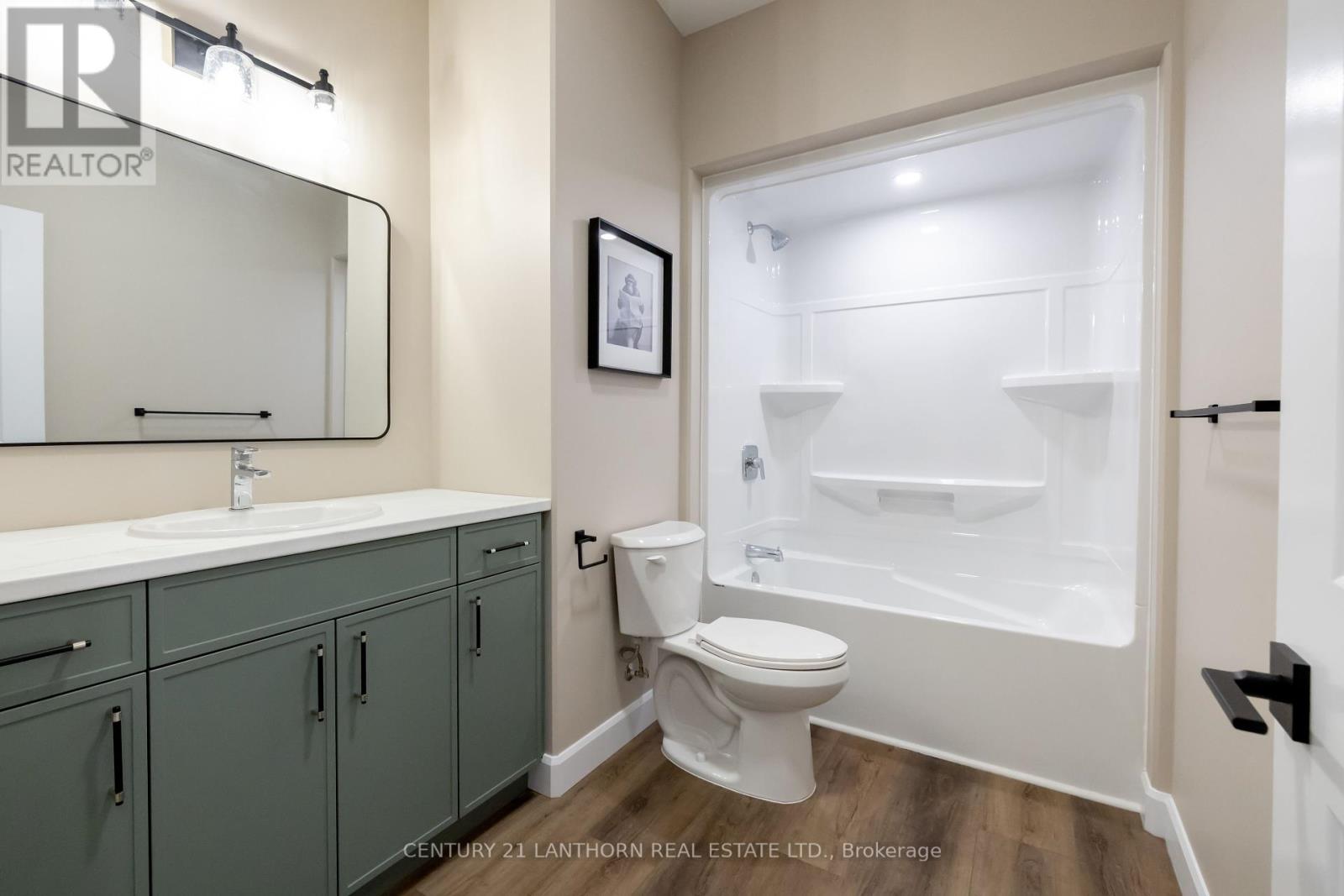 60 Hastings Park Drive, Belleville (Belleville Ward), Ontario  K8P 0H7 - Photo 19 - X12396269