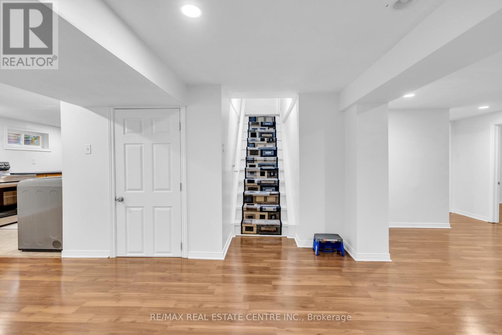 741 Mullin Way, Burlington, Ontario  L7L 4J8 - Photo 26 - W12396134